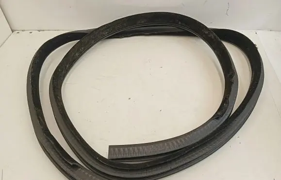 Land Rover Range Rover L405 Rear door rubber seal (on body) CK5220708AC