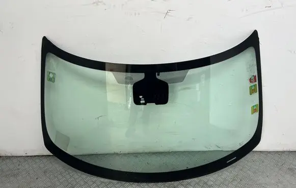 Saab 9-5 Front windscreen/windshield window 