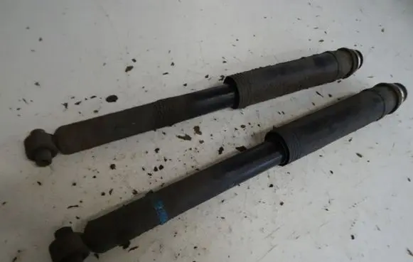 Toyota Auris E180 Rear shock absorber/damper