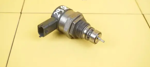 Volvo S90, V90 Fuel pressure sensor 0281006464 29SP5