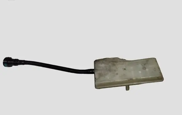 Ford Focus C-MAX Brake fluid reservoir