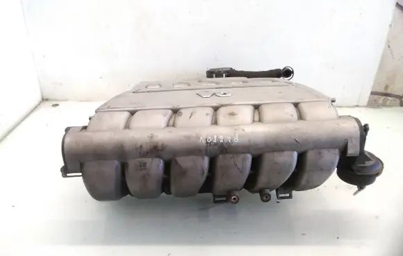 Volkswagen Phaeton Intake manifold 022133203E