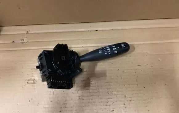 Suzuki Alto Wiper control stalk S13071 PA6GF30
