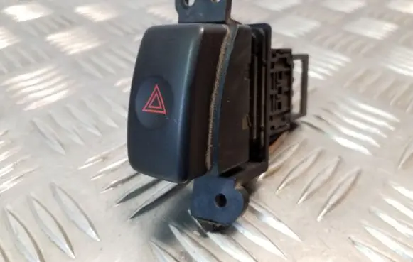 Subaru Legacy Hazard light switch