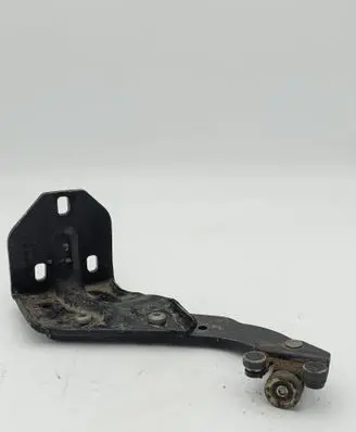 Mercedes-Benz Vito Viano W639 Sliding door lower roller guide/hinge A6397660000 0514L