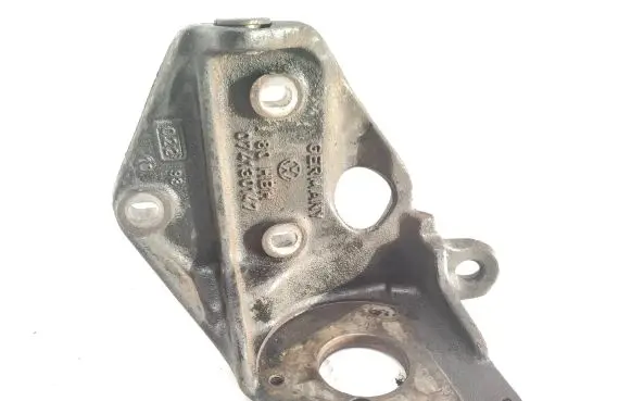 Volkswagen Transporter - Caravelle T4 Fuel pump bracket 074130147