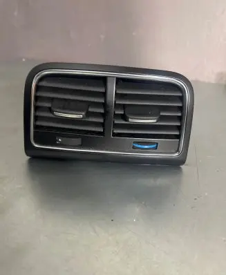 Audi A4 S4 B8 8K Rear air vent grill 8K0819203E