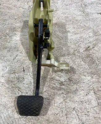 BMW 7 F01 F02 F03 F04 Brake pedal 6782666 14416710
