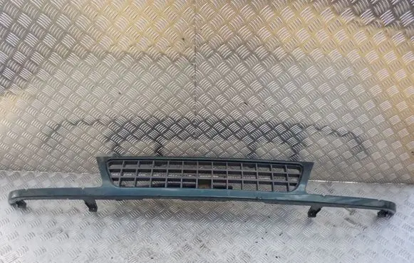 Opel Frontera A Front bumper upper radiator grill