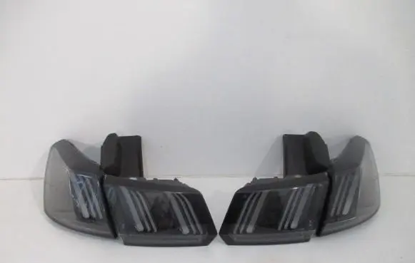 Peugeot 3008 II Rear/tail lights set 9836231180