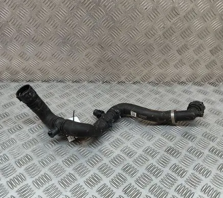 Engine coolant pipe/hose