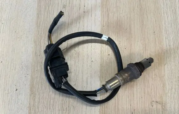 Volkswagen Golf VI Lambda probe sensor 04E906262FR