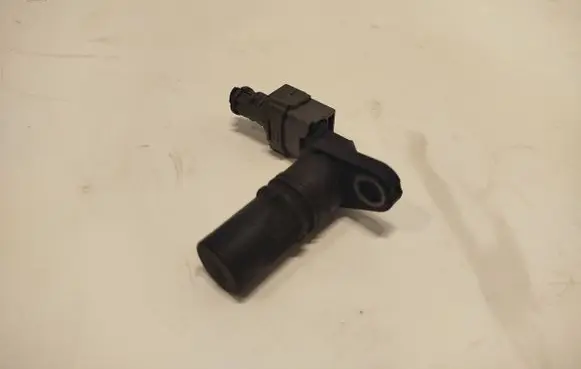 Renault Kangoo II Crankshaft position sensor 8200835209 8200885209A