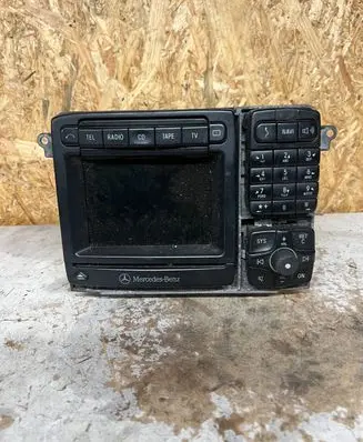 Mercedes-Benz S W220 Radio/CD/DVD/GPS head unit A2208270442 8638204257 7612001571