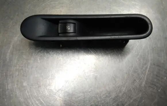 Renault Espace - Grand espace IV Electric window control switch 8200327947