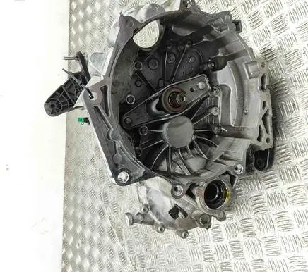 Volkswagen Polo VI Manual 6 speed gearbox USM