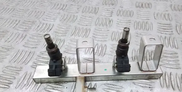 BMW i3 Fuel injectors set 4652349 8529936