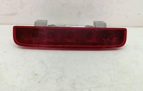 KIA Soul Third/center stoplight 927012K0