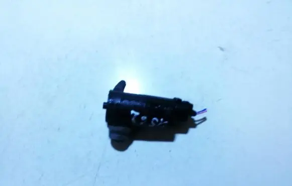 Toyota Auris 150 Windscreen/windshield washer pump