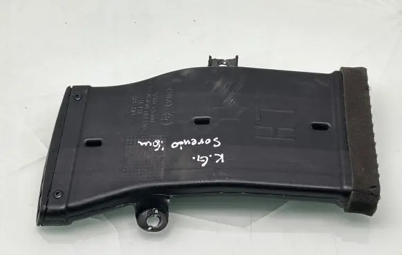 KIA Sorento Cabin air duct channel 97368C5100