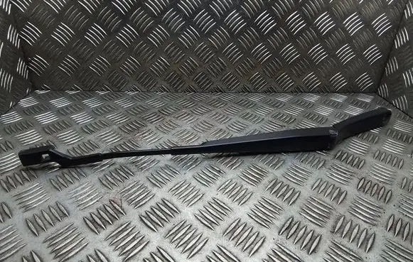 Volkswagen PASSAT B8 Front wiper blade arm 3G1955409