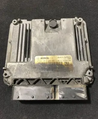 BMW 5 F10 F11 Engine control unit/module 8518477