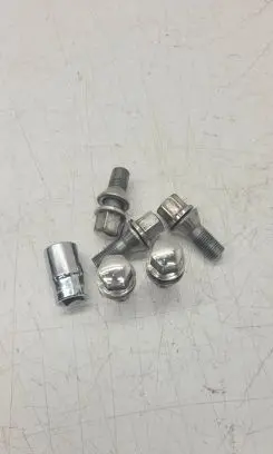 Maserati Ghibli Nuts/bolts 