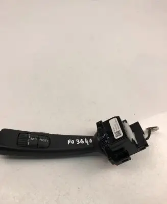 Volvo S60 Indicator stalk 31264162