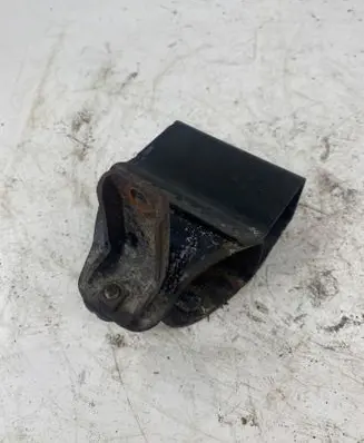 Volkswagen Transporter - Caravelle T5 EGR valve cooler bracket 070131535F