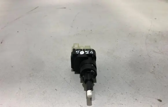 Audi A4 S4 B7 8E 8H Brake pedal sensor switch 24761