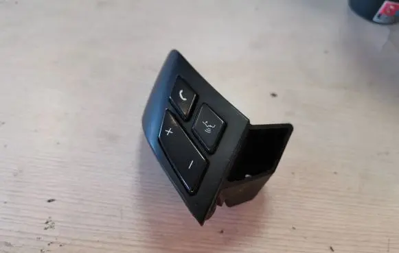BMW 5 E60 E61 Steering wheel buttons/switches 6983295
