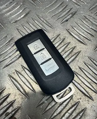 Mitsubishi Outlander Ignition key/card G8D644M