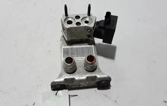 Mercedes-Benz EQC Air conditioning (A/C) expansion valve A2938301501