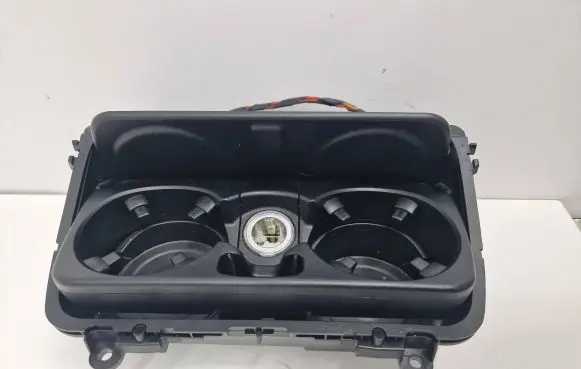 BMW 5 F10 F11 Cup holder front 9206401 162083