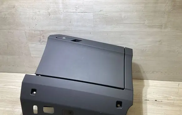Audi Q3 F3 Glove box 83B857035
