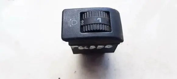 Seat Toledo I (1L) Headlight level height control switch 1L0941333