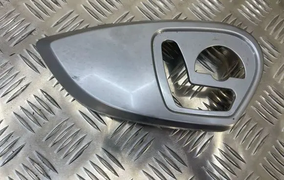 Mercedes-Benz ML W164 Front door seat control surround trim A6757