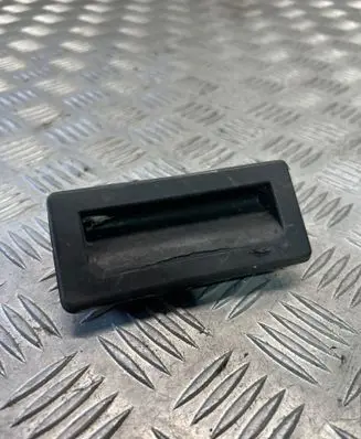 Skoda Octavia Mk3 (5E) Tailgate opening switch 5E5827566B