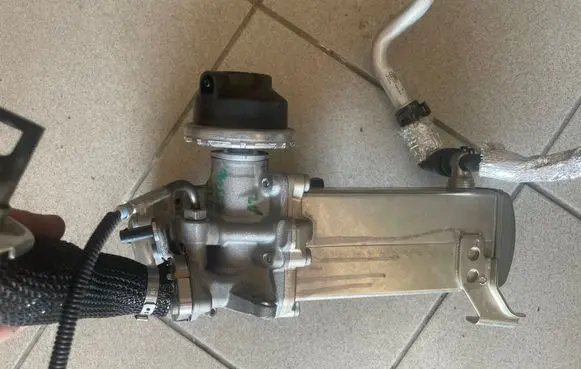Audi Q7 4L EGR valve cooler 059131511AJ 059131309C