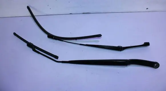 Fiat Tipo Front wiper blade arm