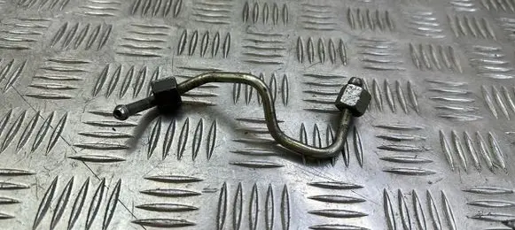 BMW X1 E84 Fuel injector supply line/pipe 