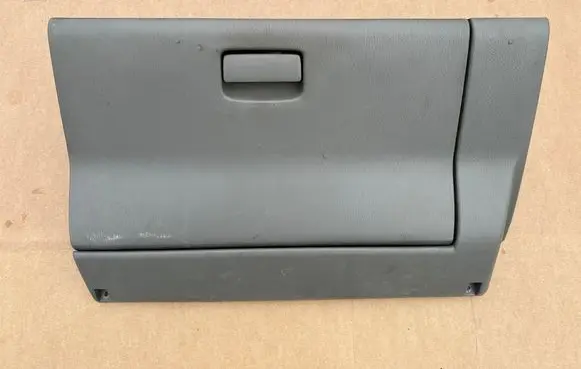 Glove box