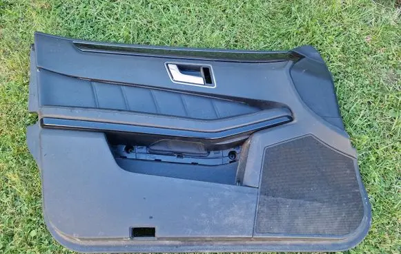 Mercedes-Benz E W212 Front door card panel trim 2127201770 1697353