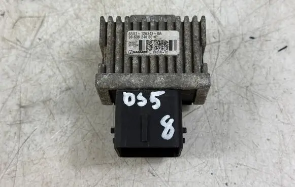 Citroen DS5 Glow plug pre-heat relay 9663824880