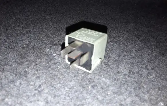 BMW 5 E39 Other relay 61368373700 8373700