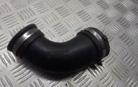 Opel Zafira B Air intake hose/pipe 24437915