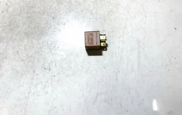 Opel Signum Other relay 0332209136