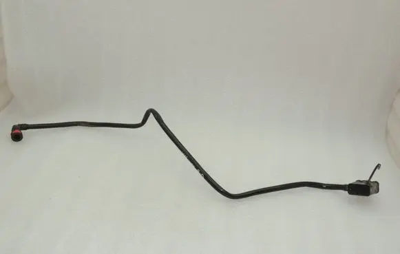 Opel Insignia B Fuel injector supply line/pipe 84158600