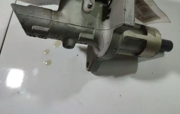 Master brake cylinder