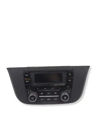 Iveco Daily 6th gen Radio/CD/DVD/GPS head unit 5802256358 28571985 10R0513773